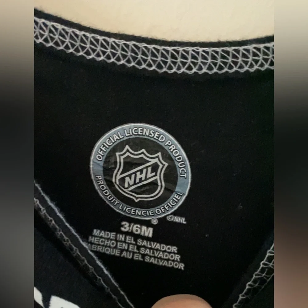 NHL‎ Onesie 3-6 months